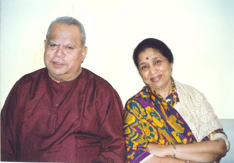 कविवर्य सुरेश भट आणि आशाताई